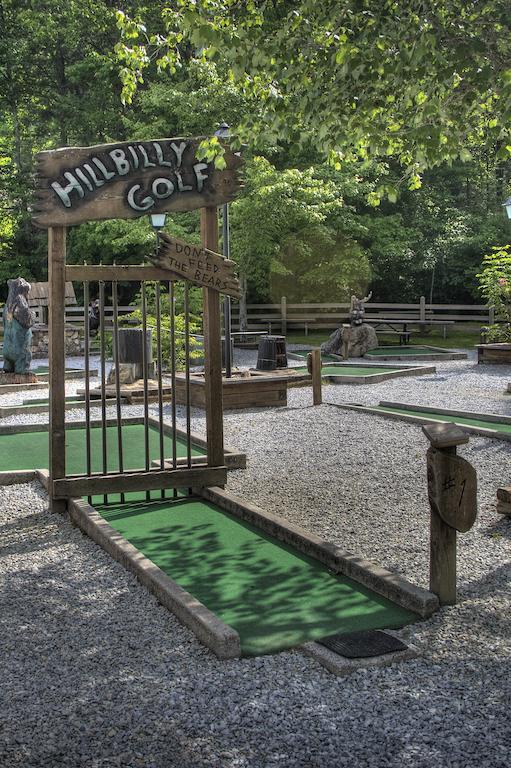 Foxhunt At Sapphire Valley Bagian luar foto